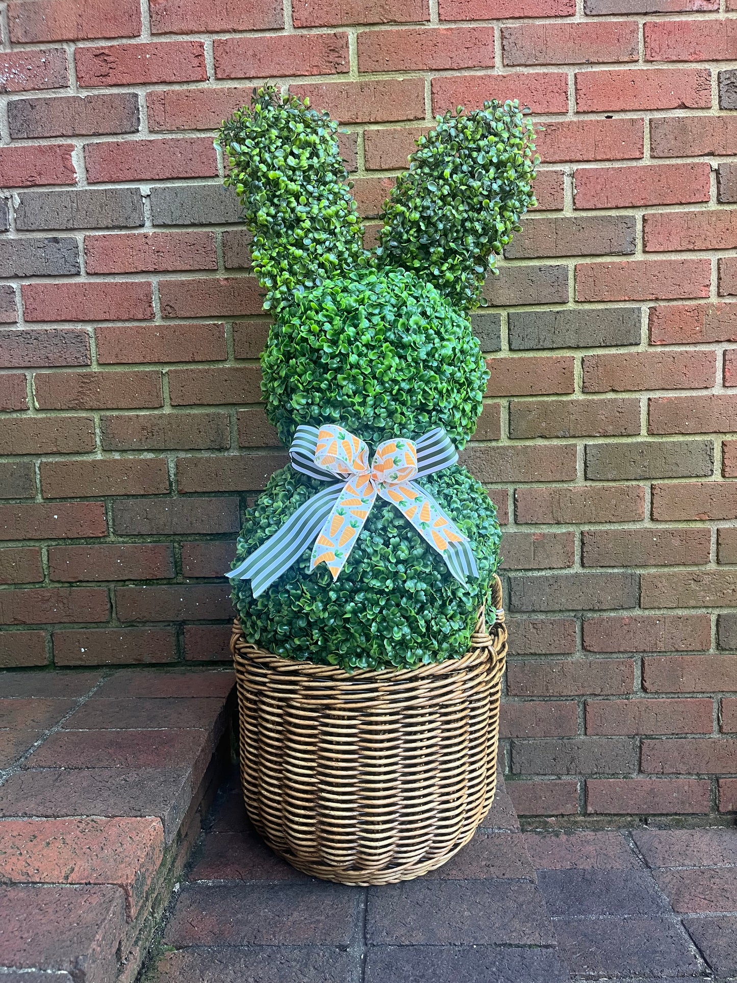 Faux Boxwood Bunny Topiary